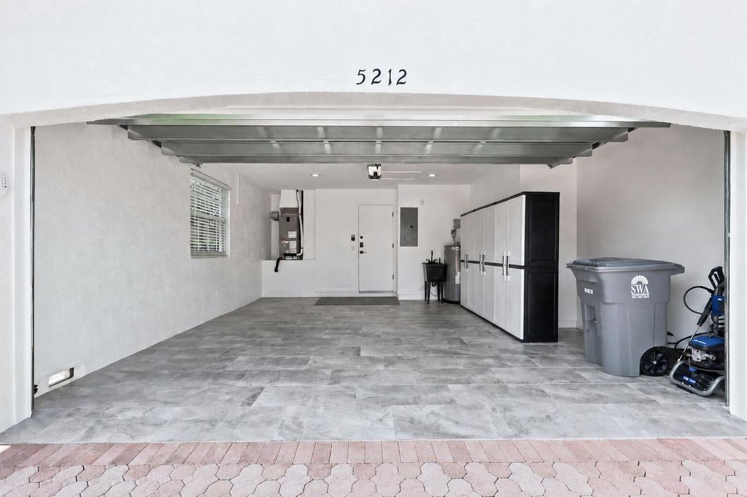 Garage 2