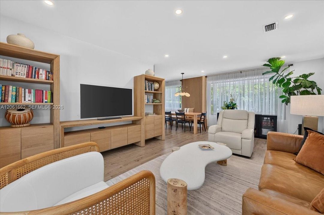 На продажу: $1,299,000 (2 спален, 2 ванн, 0 Квадратных фут)