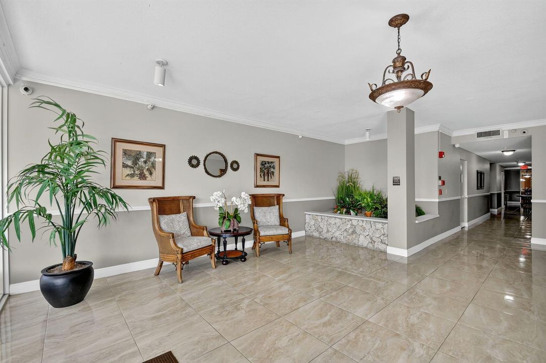 71-web-or-mls-125 S Ocean Mayan Towers (