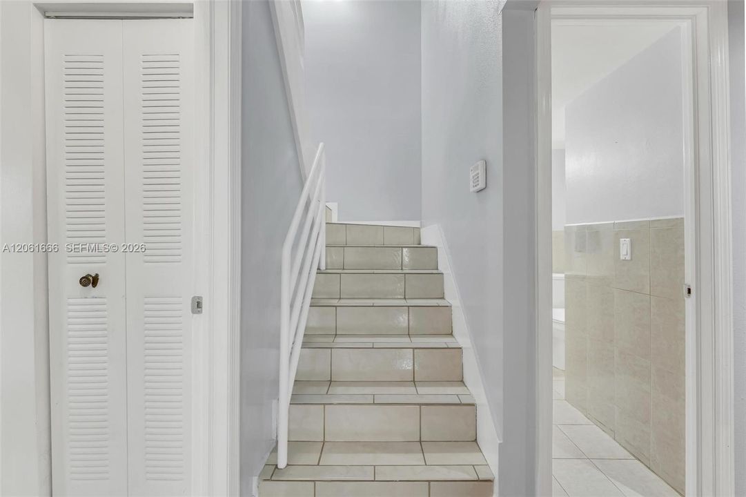 En Venta: $450,000 (3 camas, 2 baños, 1592 Pies cuadrados)
