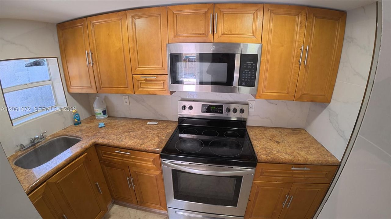 For Rent: $1,600 (1 beds, 1 baths, 1314 Square Feet)