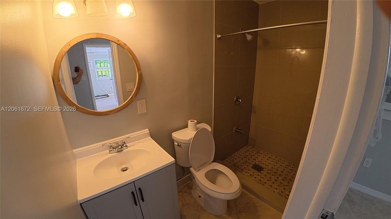 For Rent: $1,600 (1 beds, 1 baths, 1314 Square Feet)
