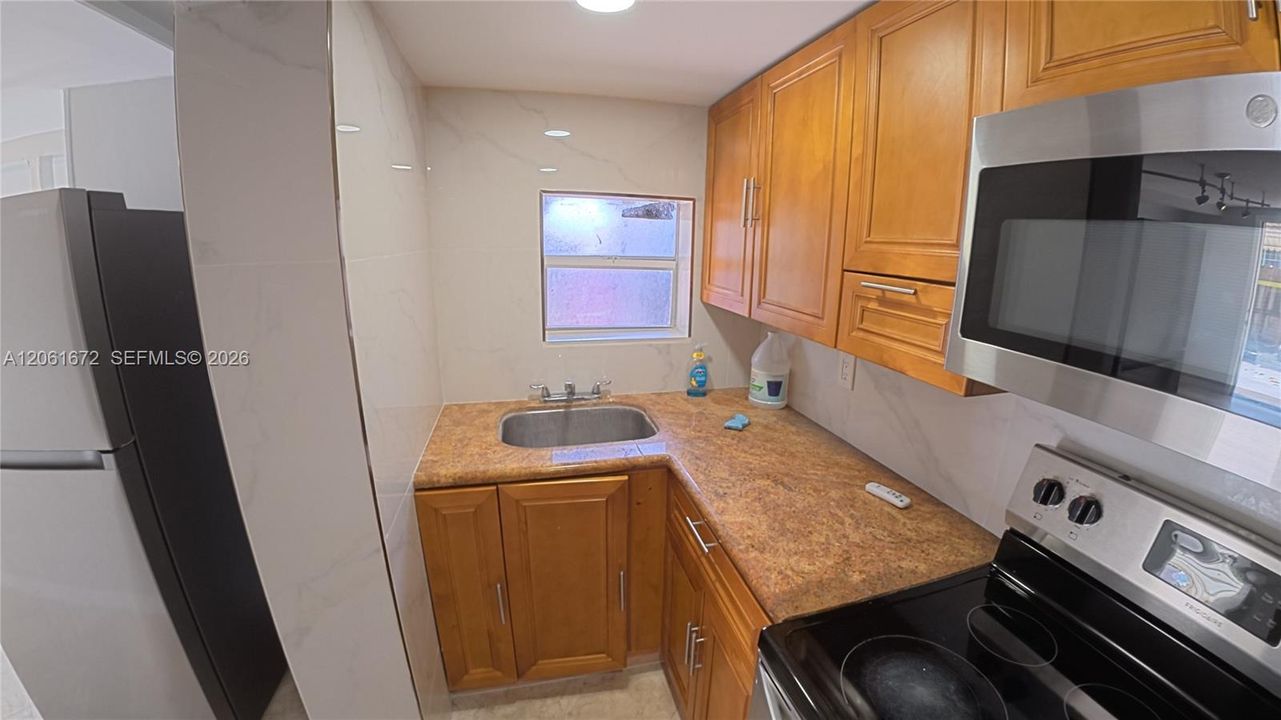 For Rent: $1,600 (1 beds, 1 baths, 1314 Square Feet)