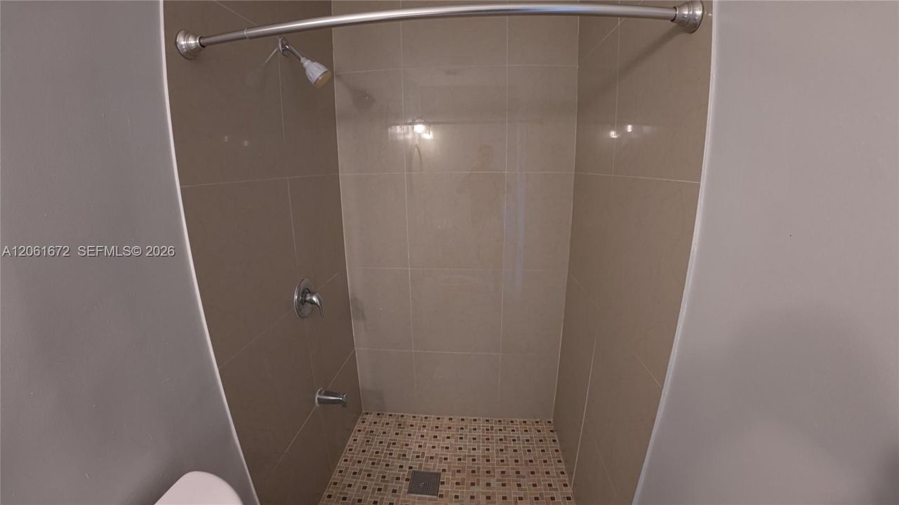 For Rent: $1,600 (1 beds, 1 baths, 1314 Square Feet)