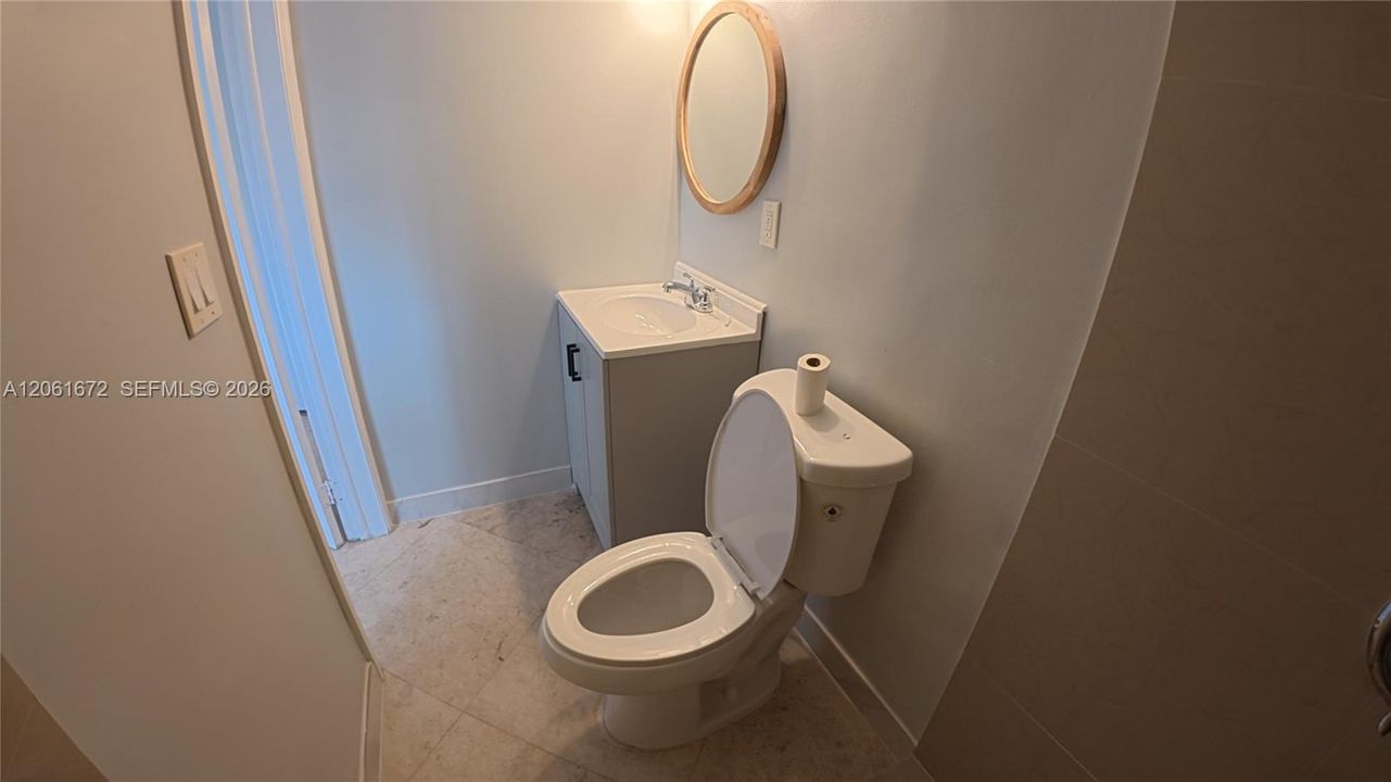 For Rent: $1,600 (1 beds, 1 baths, 1314 Square Feet)