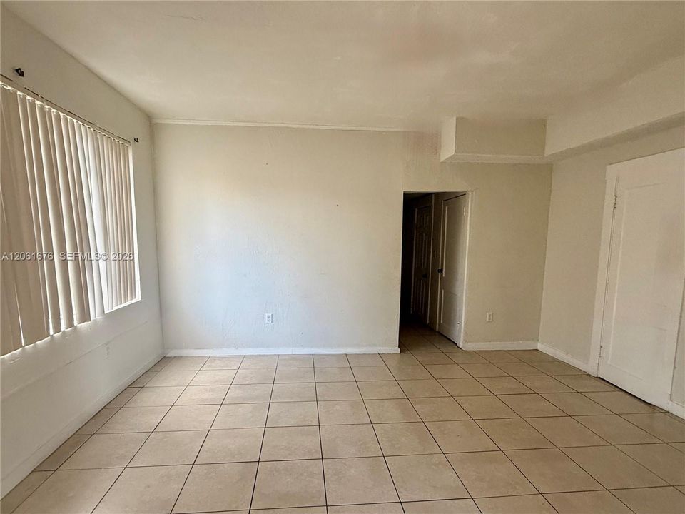 В аренду: $1,650 (1 спален, 1 ванн, 825 Квадратных фут)