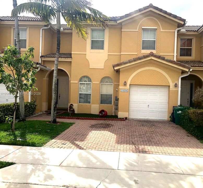 For Sale: $519,000 (3 beds, 2 baths, 1728 Square Feet)