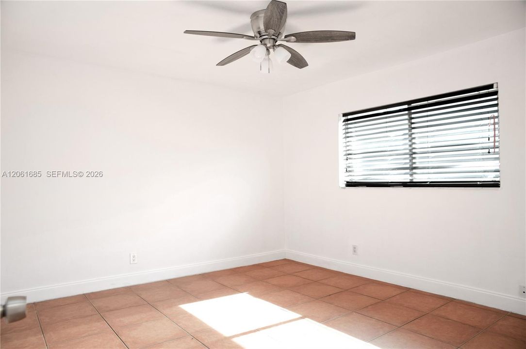 В аренду: $1,595 (1 спален, 1 ванн, 650 Квадратных фут)