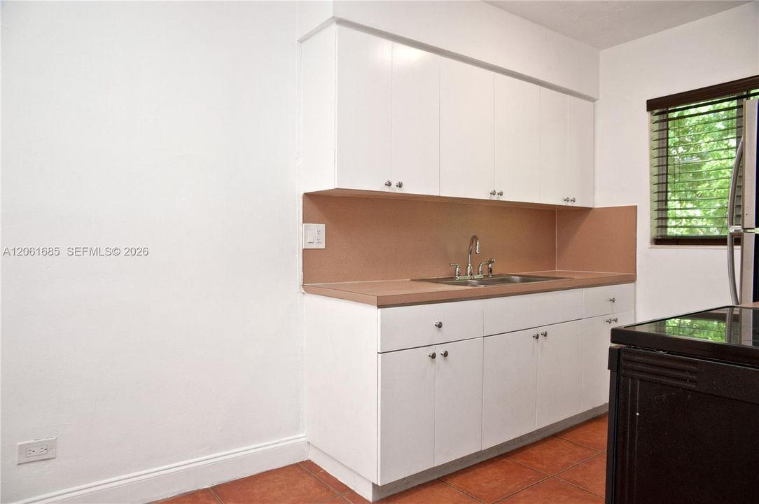 В аренду: $1,595 (1 спален, 1 ванн, 650 Квадратных фут)