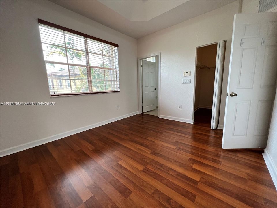 For Rent: $2,500 (3 beds, 3 baths, 1459 Square Feet)