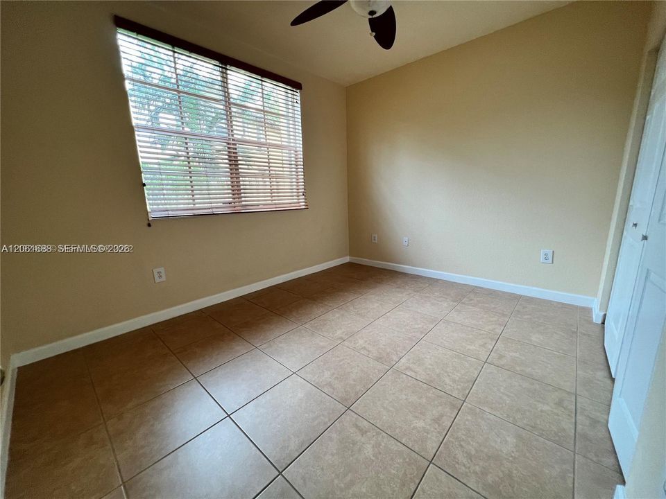 For Rent: $2,500 (3 beds, 3 baths, 1459 Square Feet)
