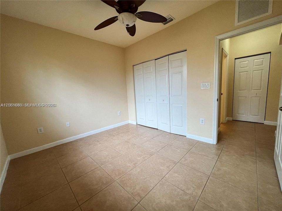 For Rent: $2,500 (3 beds, 3 baths, 1459 Square Feet)