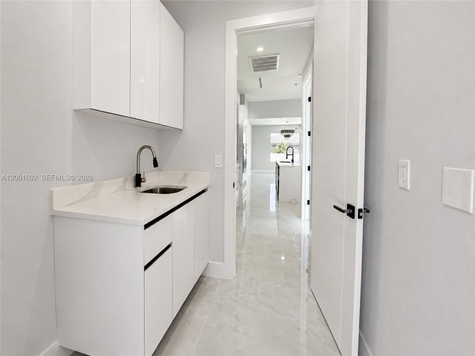 For Sale: $519,000 (4 beds, 4 baths, 2246 Square Feet)