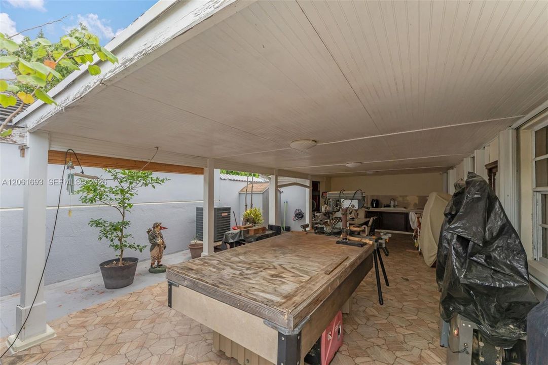 En Venta: $599,000 (3 camas, 3 baños, 1615 Pies cuadrados)