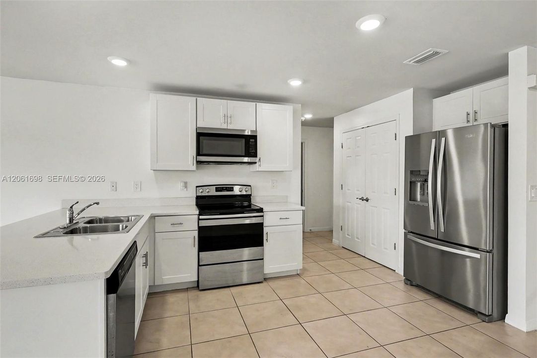 5003 Pinetree LN, LaBelle FL 33935