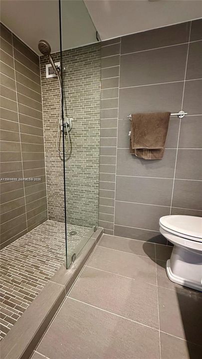 В аренду: $4,800 (2 спален, 2 ванн, 1030 Квадратных фут)