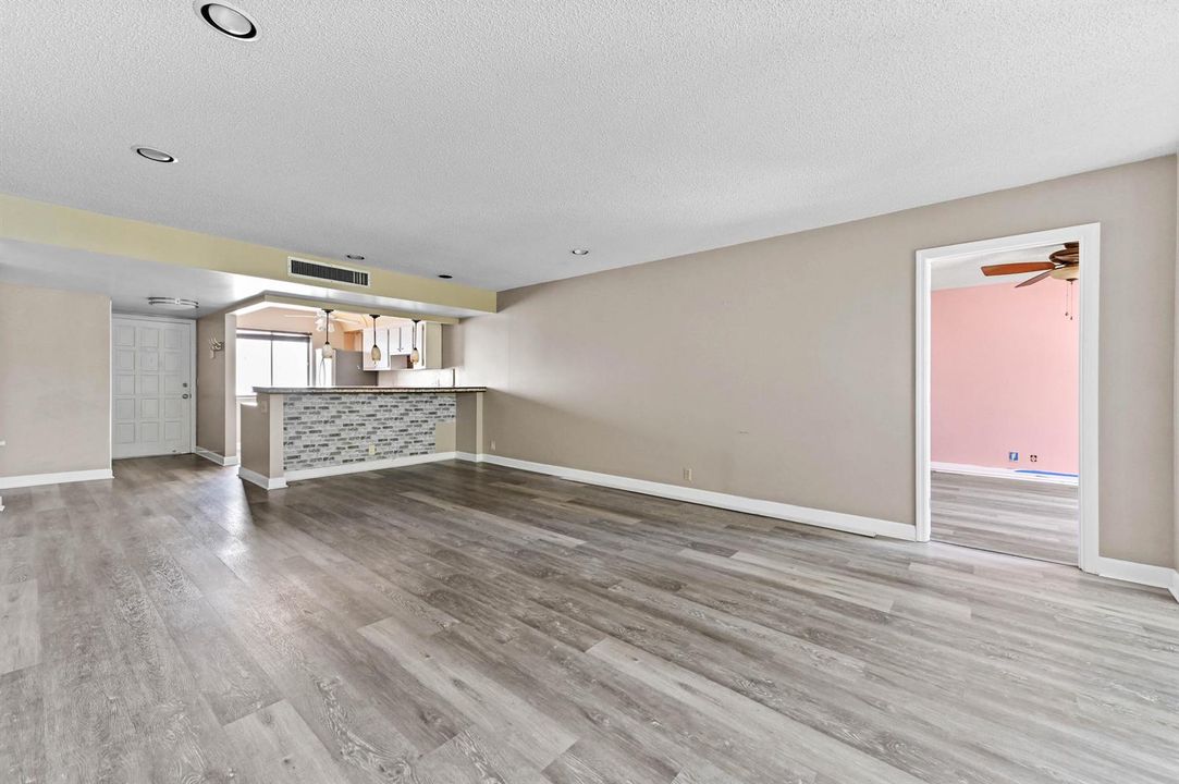 13 Living Room 03