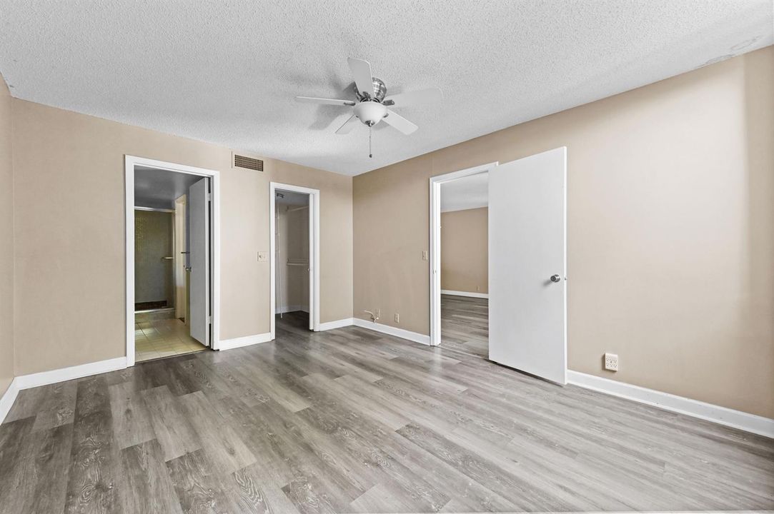 19 Bedroom 03