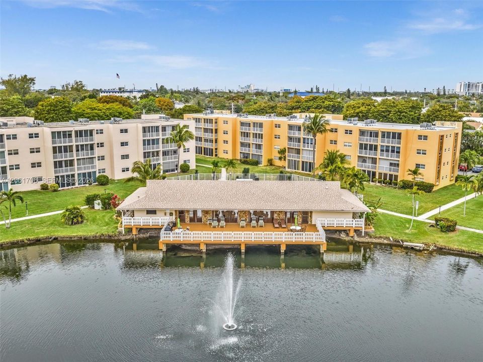 En Venta: $318,000 (2 camas, 2 baños, 1144 Pies cuadrados)