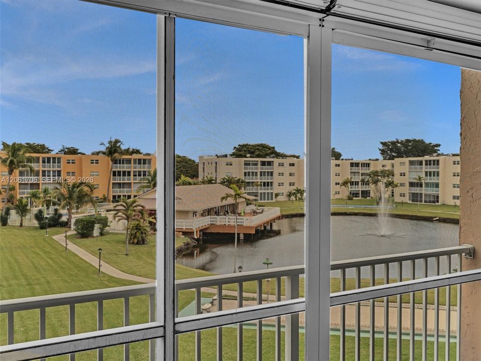 En Venta: $318,000 (2 camas, 2 baños, 1144 Pies cuadrados)