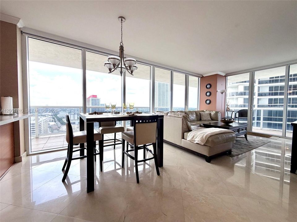 В аренду: $7,500 (2 спален, 2 ванн, 1458 Квадратных фут)