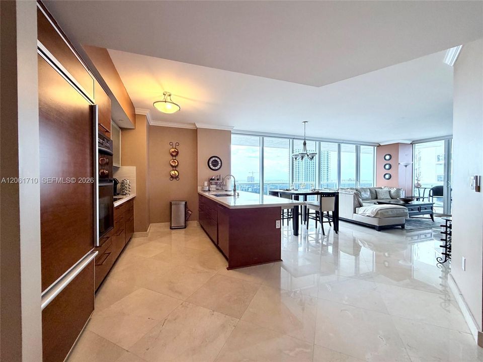В аренду: $7,500 (2 спален, 2 ванн, 1458 Квадратных фут)