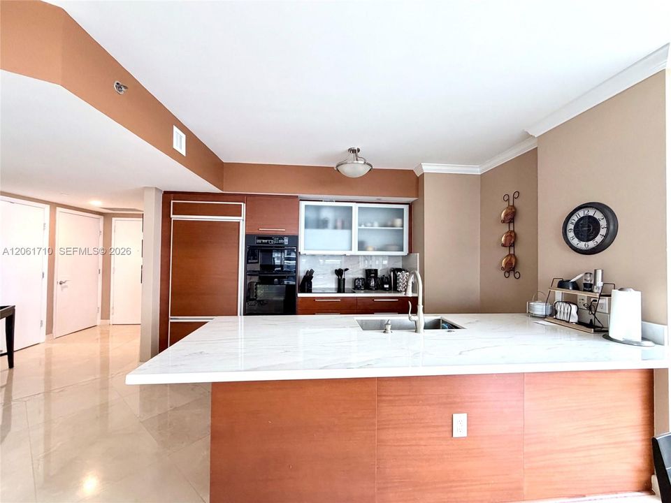В аренду: $7,500 (2 спален, 2 ванн, 1458 Квадратных фут)