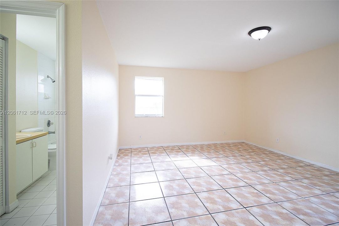 En Renta: $2,450 (3 camas, 2 baños, 1459 Pies cuadrados)