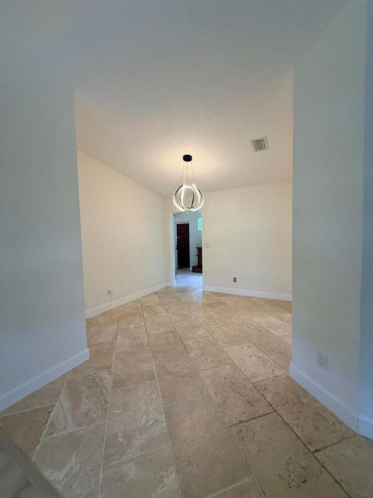 Entry/Dining