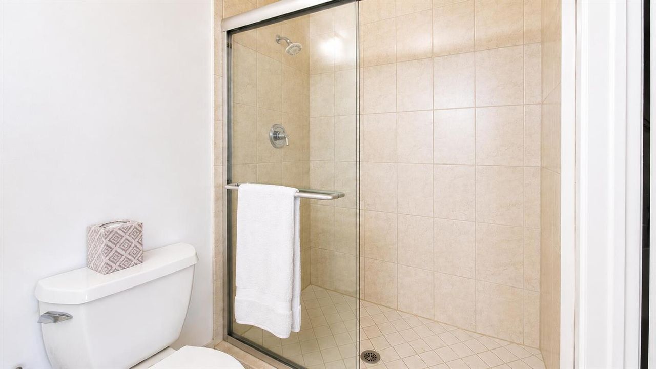 4001 705 bath2