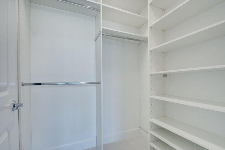 Closet 3