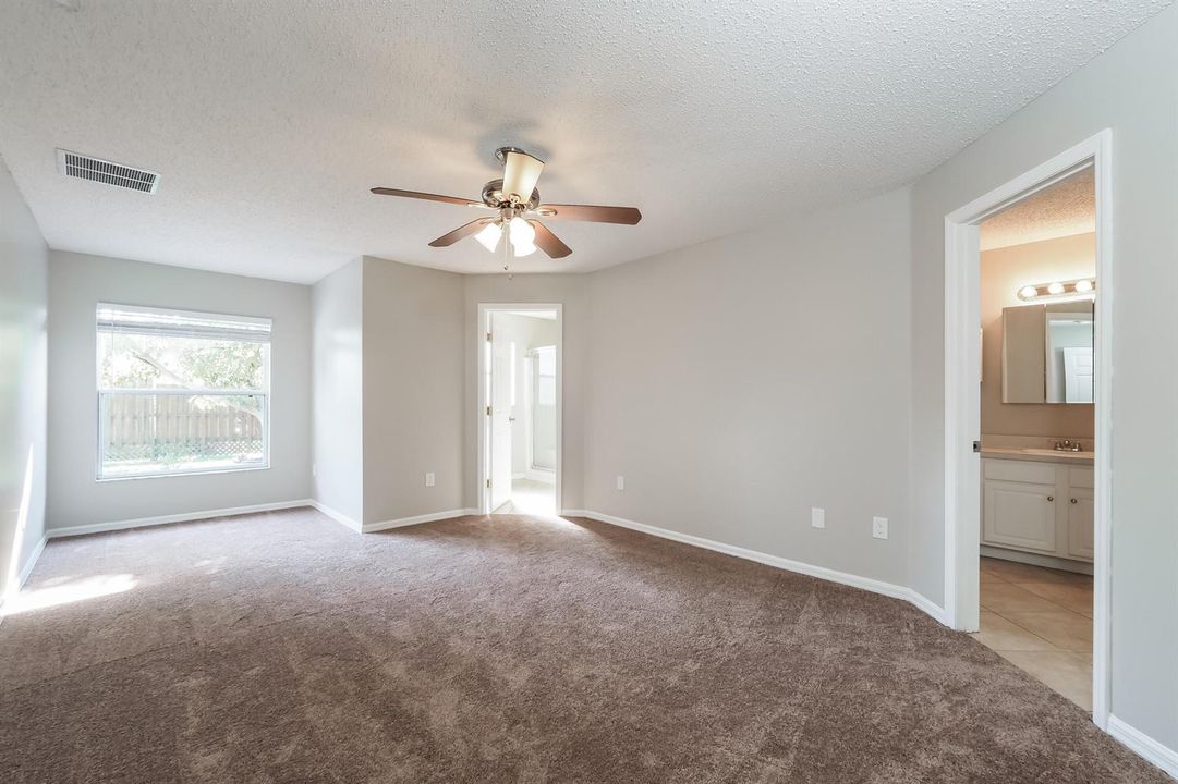 1010808.3668 SW Ballweg Street - Main Be