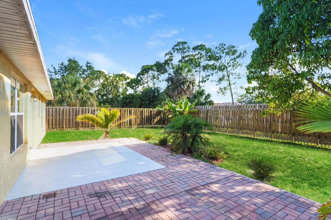 1010808.3668 SW Ballweg Street - Backyar