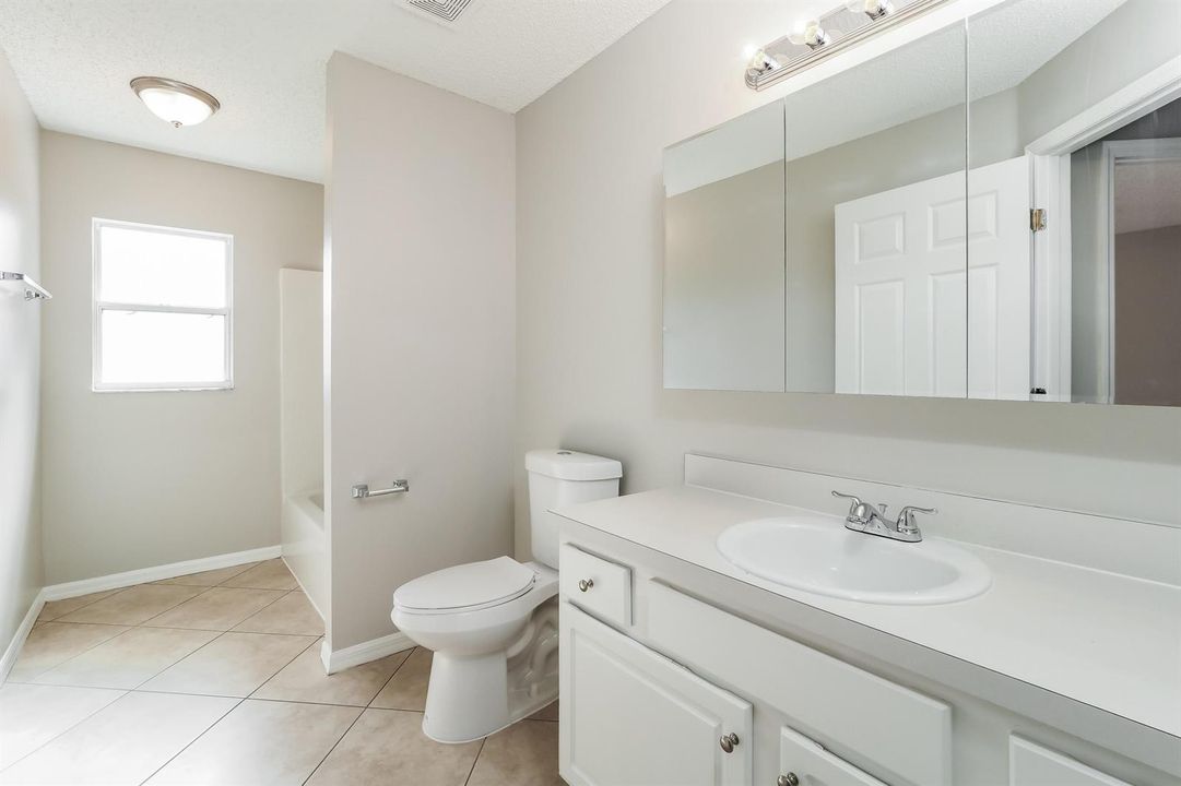 1010808.3668 SW Ballweg Street - Main Ba