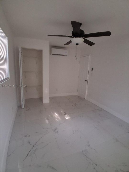 For Rent: $2,960 (4 beds, 2 baths, 1043 Square Feet)
