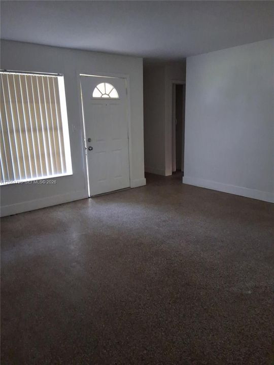 For Rent: $2,960 (4 beds, 2 baths, 1043 Square Feet)