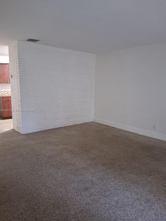 For Rent: $2,960 (4 beds, 2 baths, 1043 Square Feet)