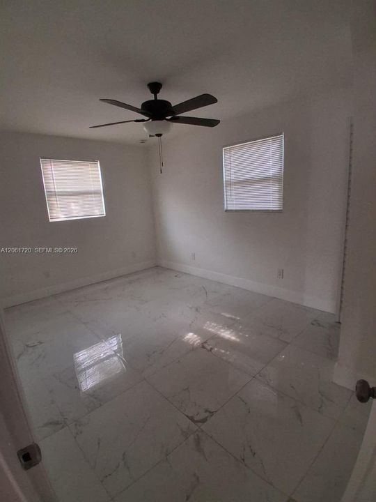 For Rent: $2,960 (4 beds, 2 baths, 1043 Square Feet)