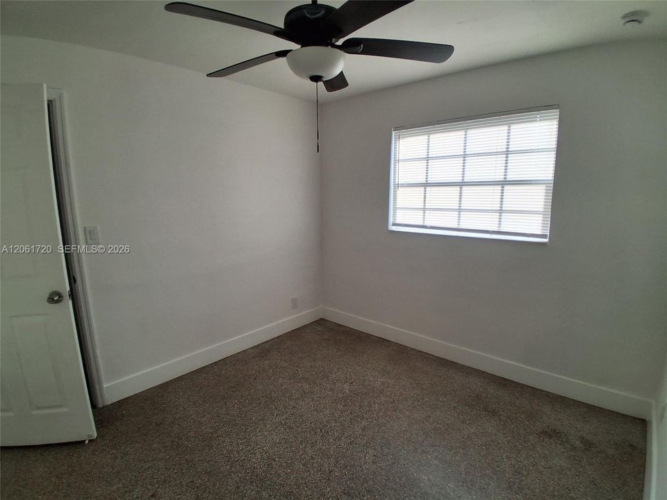 For Rent: $2,960 (4 beds, 2 baths, 1043 Square Feet)