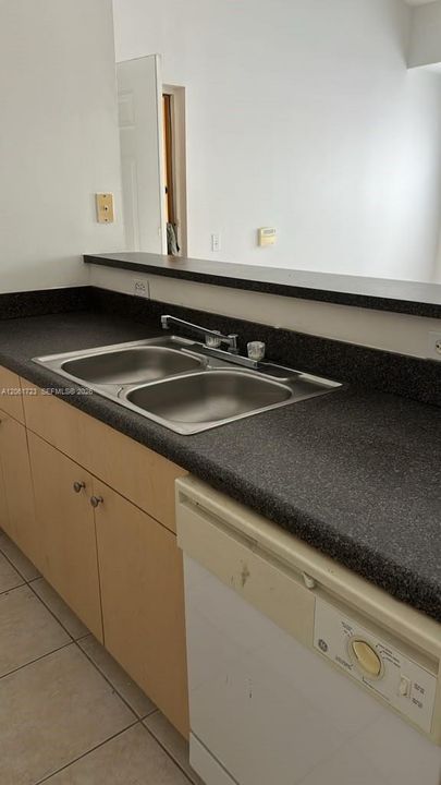 В аренду: $1,650 (1 спален, 1 ванн, 760 Квадратных фут)