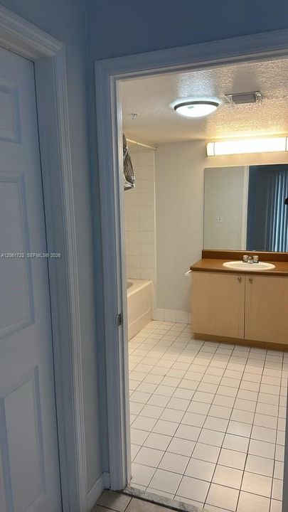 В аренду: $1,650 (1 спален, 1 ванн, 760 Квадратных фут)