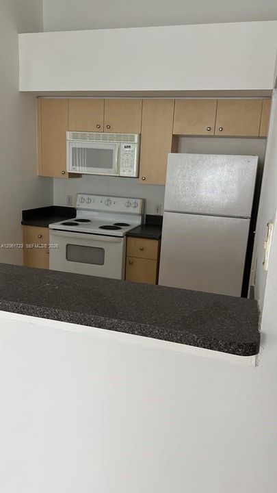 В аренду: $1,650 (1 спален, 1 ванн, 760 Квадратных фут)
