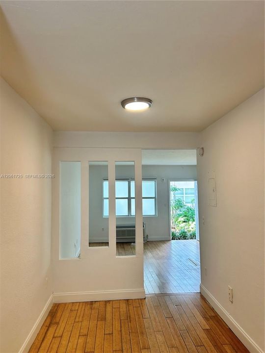 В аренду: $1,600 (0 спален, 1 ванн, 465 Квадратных фут)