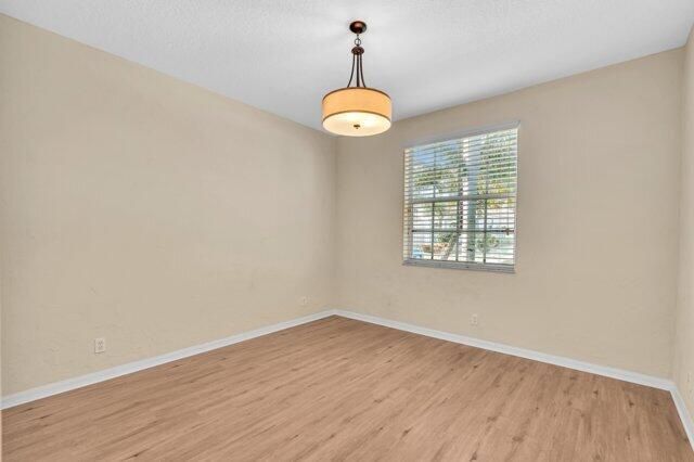 Den/Bedroom 3