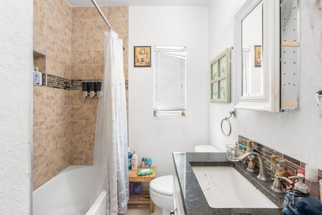 11-web-or-mls-2221 Fillmore St, Hollywoo