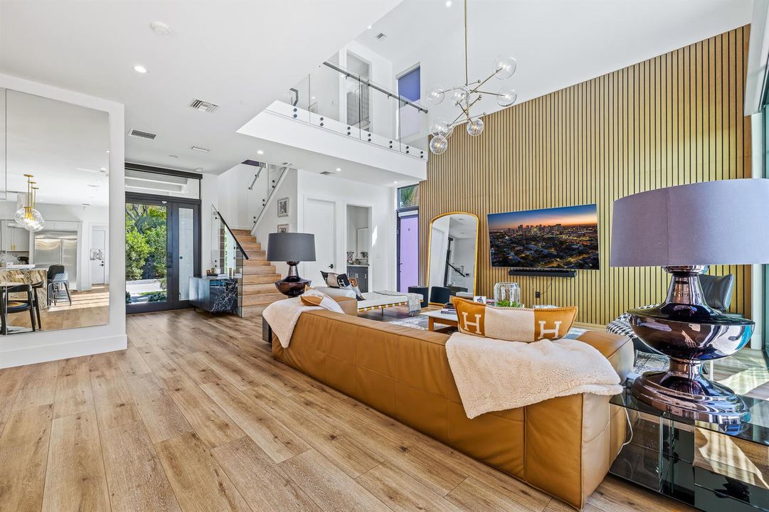 549 NE 10th Ave Fort Lauderdale_MLS-25