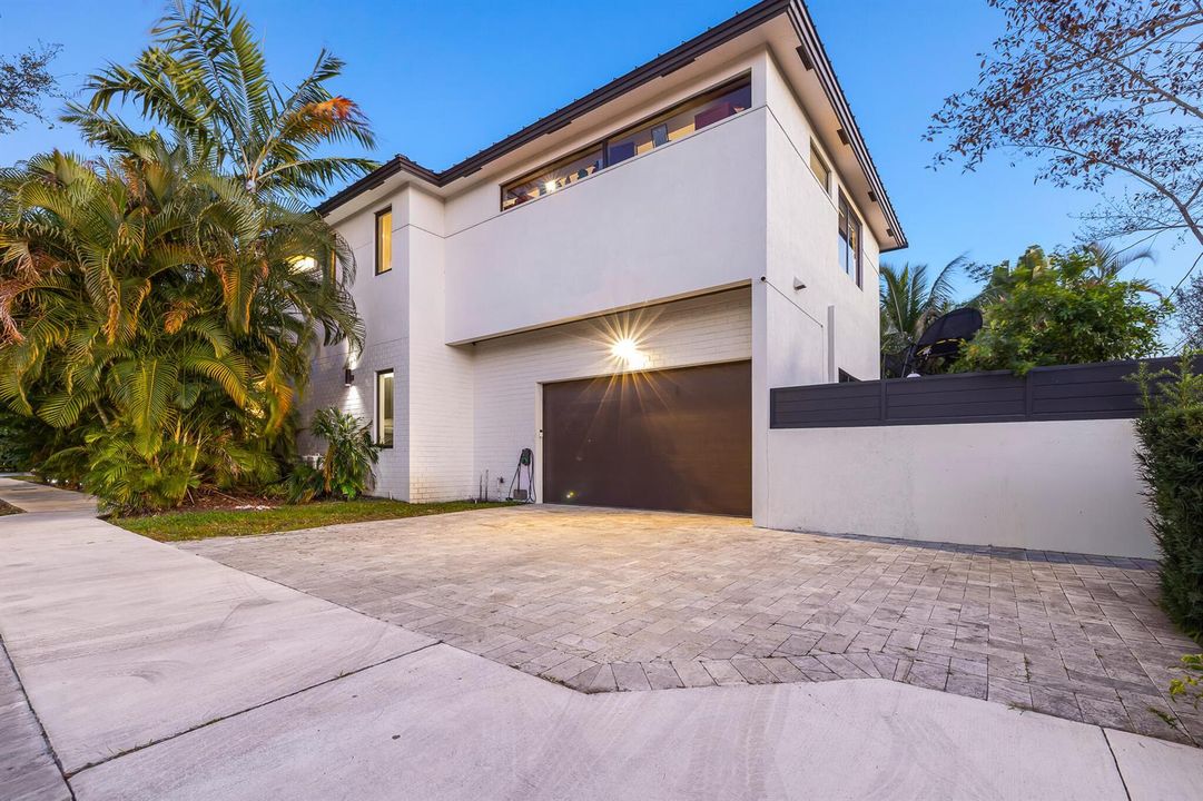 549 NE 10th Ave Fort Lauderdale_MLS-54