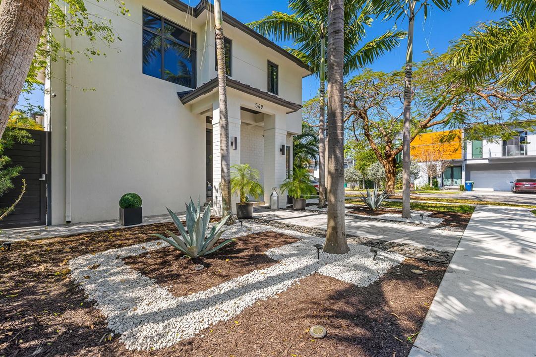 549 NE 10th Ave Fort Lauderdale_MLS-8