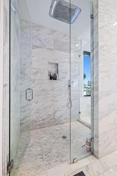 549 NE 10th Ave Fort Lauderdale_MLS-48