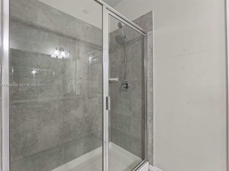 В аренду: $4,300 (3 спален, 2 ванн, 1768 Квадратных фут)